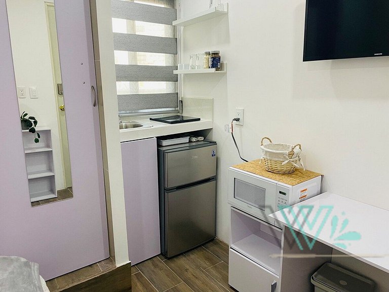 You travel alone? Small Private Suite Perfect Location