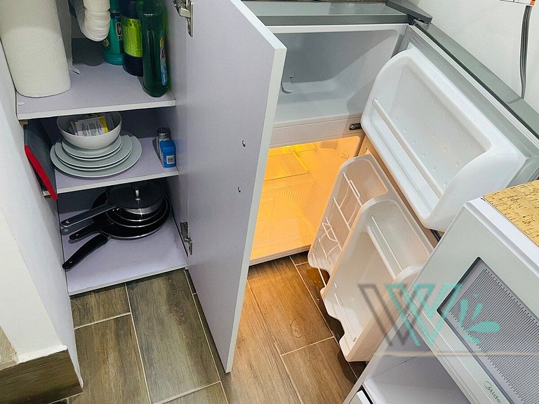 You travel alone? Small Private Suite Perfect Location